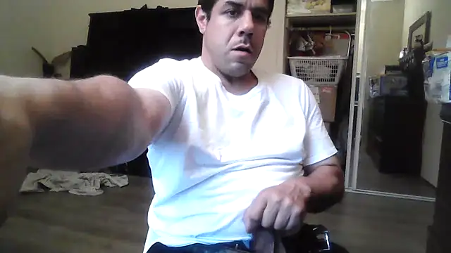 Snapshot of toosexy4myshirt chatting on 07.05.26 toosexy4myshirt online show from 07.05.26