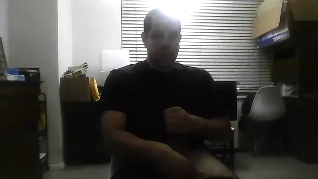 Snapshot of toosexy4myshirt chatting on 07.31.26 toosexy4myshirt online show from 07.31.26