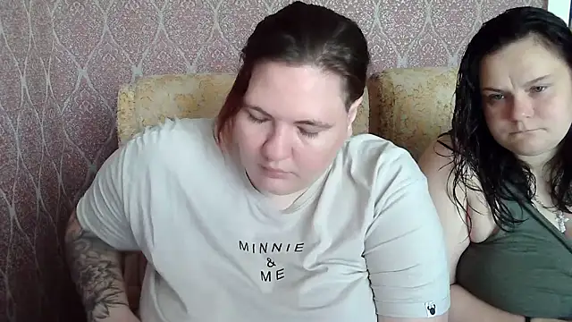 Snapshot of TiaMason chatting on 06.13.26 TiaMason online show from 06.13.26