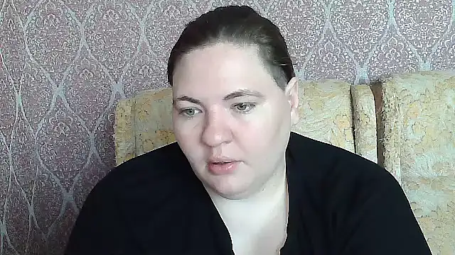 Snapshot of TiaMason chatting on 06.18.26 TiaMason online show from 06.18.26