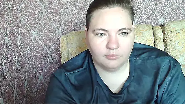 Snapshot of TiaMason chatting on 06.21.26 TiaMason online show from 06.21.26