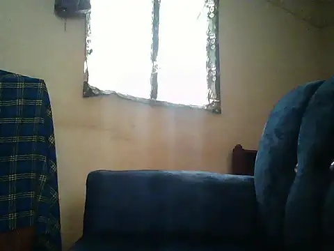 Snapshot of HomeBully chatting on 06.18.26 HomeBully online show from 06.18.26