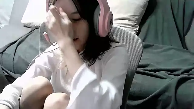 Lilfain baby online show from 07.19.26