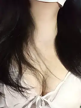 Snapshot of -BellaSe- chatting on 06.17.26 -BellaSe- online show from 06.17.26