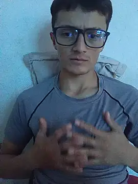 Snapshot of Davitfitnosuke chatting on 06.13.26 Davitfitnosuke online show from 06.13.26