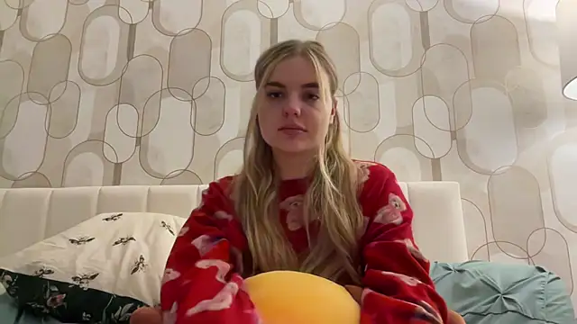 Snapshot of Lilyswlrdxo chatting on 06.10.26 Lilyswlrdxo online show from 06.10.26
