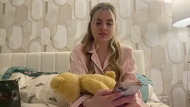 Snapshot of Lilyswlrdxo chatting on 06.12.26 Lilyswlrdxo online show from 06.12.26