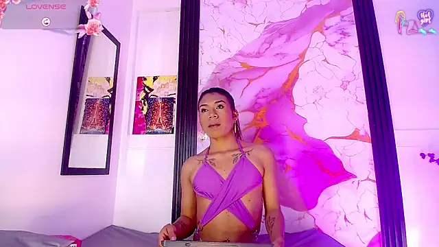 Astrid Cardenas online show from 06.11.26