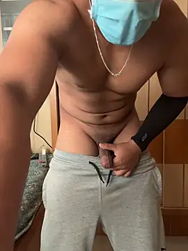 Snapshot of muscularZoro chatting on 06.16.26 muscularZoro online show from 06.16.26