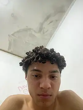 Snapshot of Guilhermesousaferro chatting on 06.13.26 Guilhermesousaferro online show from 06.13.26
