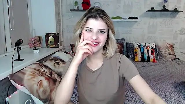 Snapshot of AleksandraJames chatting on 06.21.26 AleksandraJames online show from 06.21.26