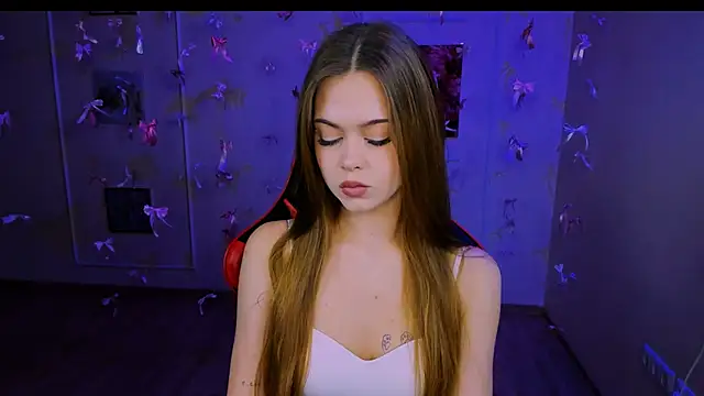 Snapshot of liora_wisp chatting on 06.17.26 liora wisp online show from 06.17.26