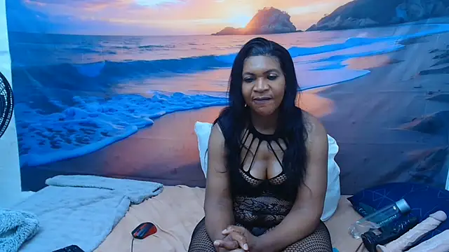 Snapshot of VelvetVixenMilf chatting on 07.28.26 VelvetVixenMilf online show from 07.28.26