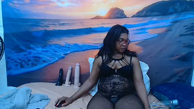 Snapshot of VelvetVixenMilf chatting on 07.28.26 VelvetVixenMilf online show from 07.28.26