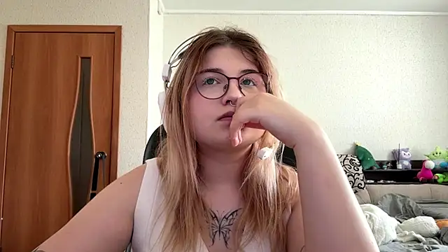 Snapshot of Xergos117 chatting on 06.15.26 Xergos117 online show from 06.15.26