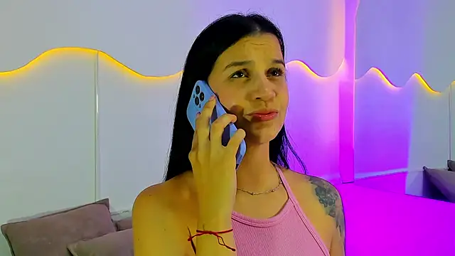 MiaHansson online show from 07.31.26