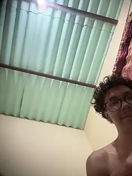 latinoshotsinterracial online show from 06.29.26