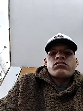 Snapshot of Juniorluzardo chatting on 06.10.26 Juniorluzardo online show from 06.10.26