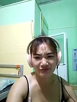 Snapshot of Voiva11 chatting on 07.19.26 Voiva11 online show from 07.19.26