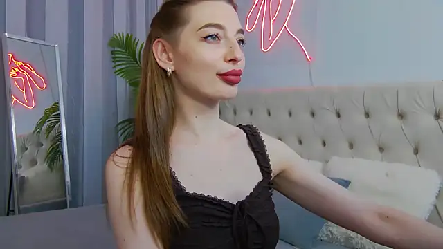 Snapshot of NicolSkye chatting on 06.12.26 NicolSkye online show from 06.12.26
