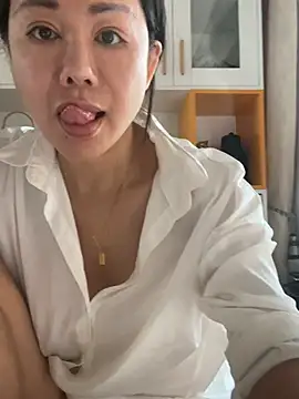 Snapshot of Sao-mei chatting on 07.26.26 Sao-mei online show from 07.26.26