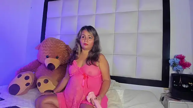 Snapshot of BiancaaRossii chatting on 07.27.26 BiancaaRossii online show from 07.27.26