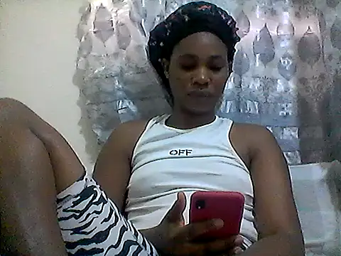 Snapshot of Afrikanshe chatting on 06.17.26 Afrikanshe online show from 06.17.26