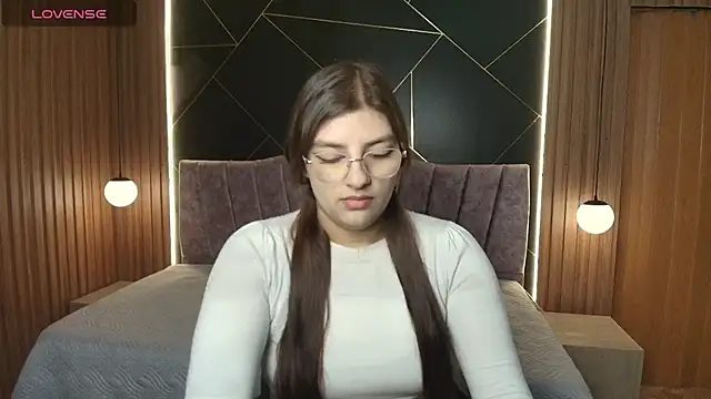 Snapshot of IsisRosee chatting on 06.30.26 IsisRosee online show from 06.30.26