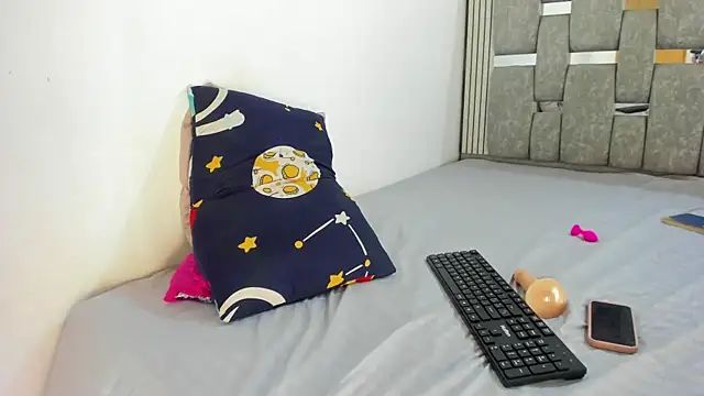 Snapshot of barbie__doll_09 chatting on 07.15.26 barbie doll 09 online show from 07.15.26