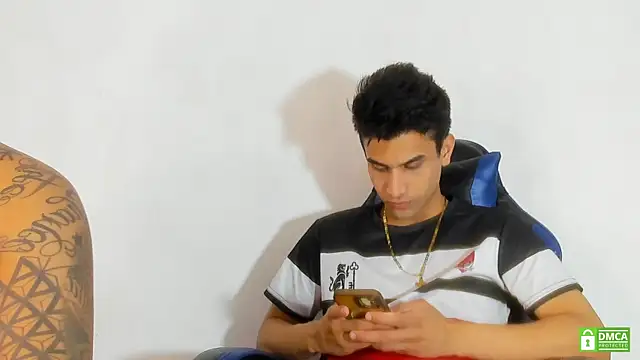 Snapshot of Alejandro_and_Deiby chatting on 07.23.26 Alejandro and Deiby online show from 07.23.26