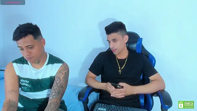 Snapshot of Alejandro_and_Deiby chatting on 07.28.26 Alejandro and Deiby online show from 07.28.26
