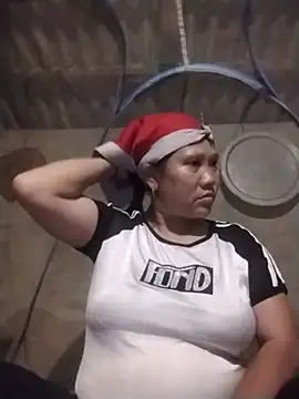 Snapshot of Chily-yy chatting on 06.23.26 Chily-yy online show from 06.23.26