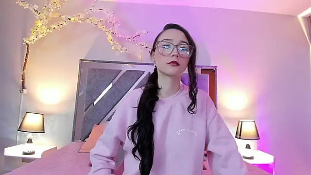 Snapshot of Miss_Belu chatting on 06.17.26 Miss Belu online show from 06.17.26