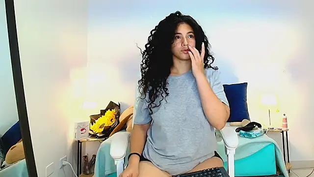 Isabella Sophia19 online show from 07.21.26