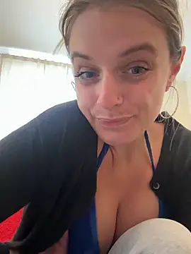 Snapshot of tinkeerbelle chatting on 06.12.26 tinkeerbelle online show from 06.12.26