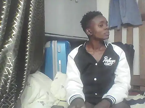 Snapshot of cutechocolate chatting on 06.19.26 cutechocolate online show from 06.19.26