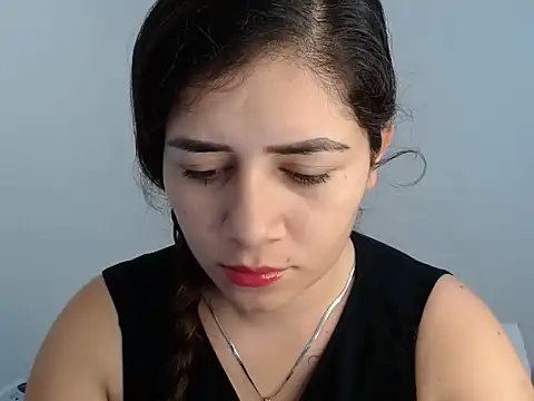 Snapshot of Luna_zoe chatting on 06.19.26 Luna zoe online show from 06.19.26