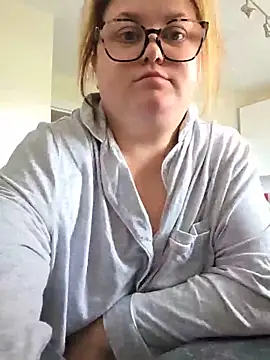 Ivy-Rose-xx online show from 06.15.26