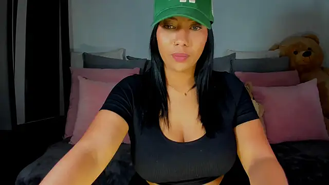 NicolePasqualott online show from 02.11.25