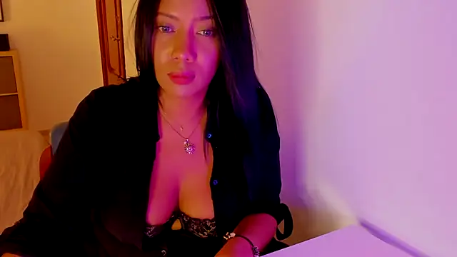 NicolePasqualott online show from 09.19.25