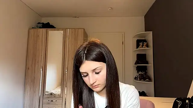Snapshot of SpanishRooter chatting on 06.14.26 SpanishRooter online show from 06.14.26
