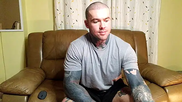 Snapshot of nathaniel_13 chatting on 07.31.26 nathaniel 13 online show from 07.31.26