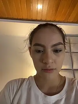 Snapshot of MegaanRouse_ chatting on 06.24.26 MegaanRouse online show from 06.24.26