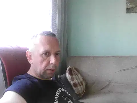 Snapshot of RafalekRozmarynowski81 chatting on 07.17.26 RafalekRozmarynowski81 online show from 07.17.26