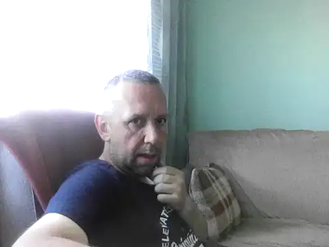 Snapshot of RafalekRozmarynowski81 chatting on 07.20.26 RafalekRozmarynowski81 online show from 07.20.26