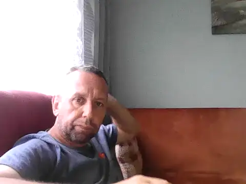 Snapshot of RafalekRozmarynowski81 chatting on 08.02.26 RafalekRozmarynowski81 online show from 08.02.26