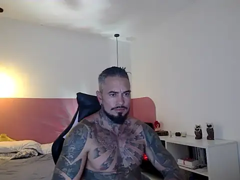 Snapshot of Dom_Jhuan chatting on 06.15.26 Dom Jhuan online show from 06.15.26
