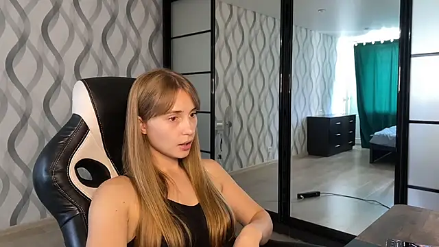 Miss Luna meow online show from 06.23.26