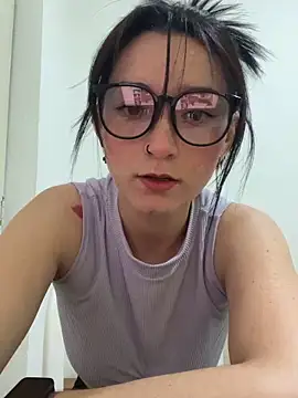 Snapshot of Vanellope_von chatting on 06.16.26 Vanellope von online show from 06.16.26