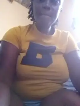 Snapshot of queen-shanty chatting on 06.18.26 queen-shanty online show from 06.18.26